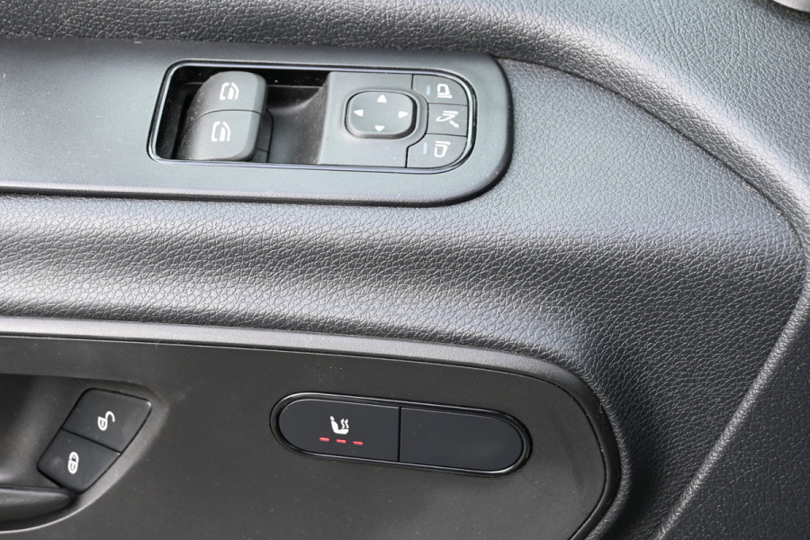 Mercedes-Benz Sprinter 317 CDI L2H2 Pro LED, Geveerde stoel, Navigatie met camera