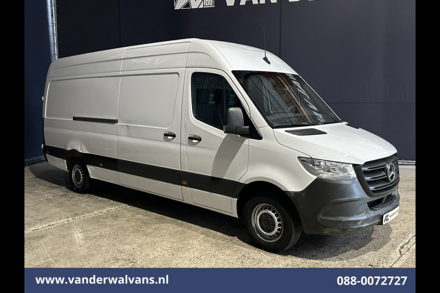 Mercedes-Benz Sprinter 317 CDI 170pk L3H2 Euro6 Airco | Camera | Navigatie | Apple Carplay | Trekhaak | Stoelverwarming Android Auto, Parkeersensoren, Bijrijdersbank