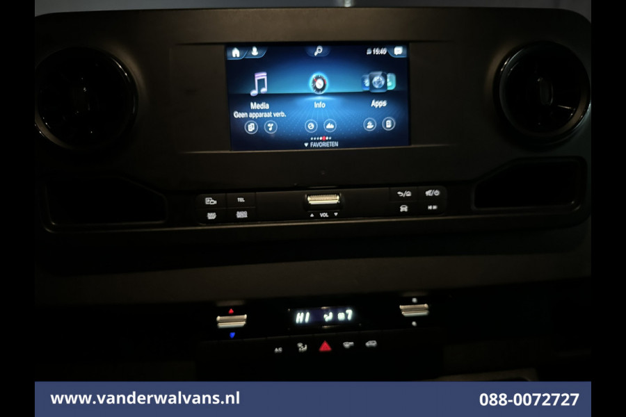 Mercedes-Benz Sprinter 317 CDI 170pk L3H2 Euro6 Airco | Camera | Navigatie | Apple Carplay | Trekhaak | Stoelverwarming Android Auto, Parkeersensoren, Bijrijdersbank