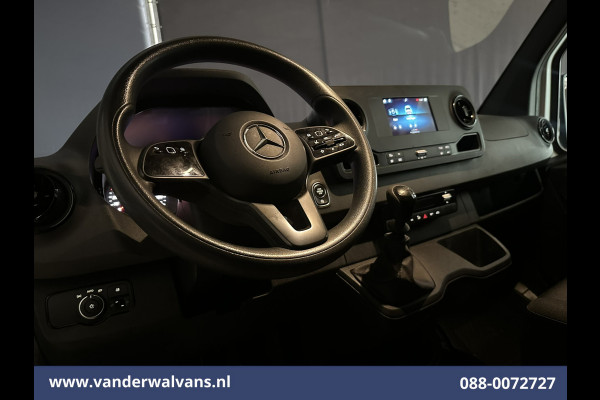 Mercedes-Benz Sprinter 317 CDI 170pk L3H2 Euro6 Airco | Camera | Navigatie | Apple Carplay | Trekhaak | Stoelverwarming Android Auto, Parkeersensoren, Bijrijdersbank