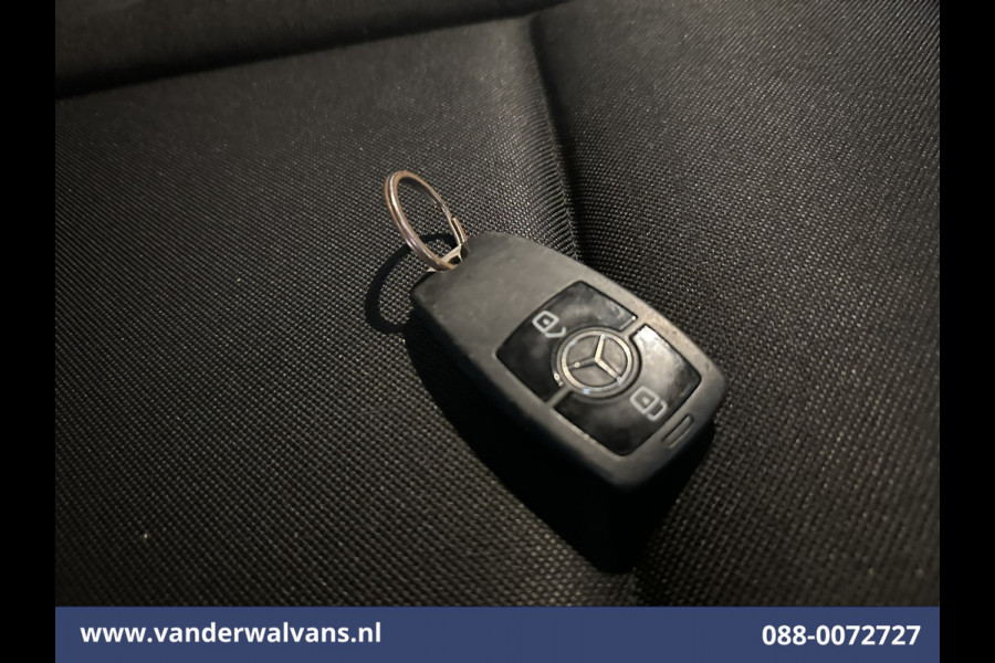 Mercedes-Benz Sprinter 317 CDI 170pk L3H2 Euro6 Airco | Camera | Navigatie | Apple Carplay | Trekhaak | Stoelverwarming Android Auto, Parkeersensoren, Bijrijdersbank