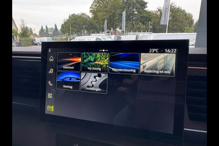 Renault Master E-Tech T35 L2H2, Extra Long Range 87 kWh, Camera, Apple Carplay, Android.