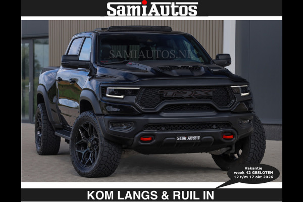 Dodge Ram TRX HELLCAT | 6.2 V8 712PK SUPERCHARGER | € 129.50 excl | RODE STIKSELS | FULLY LOADED | CARBON | CREW CAB | DUBBELE CABINE | 5 PERSOONS | De specialist in Amerikaanse pick‑ups in Nederland en Europa.