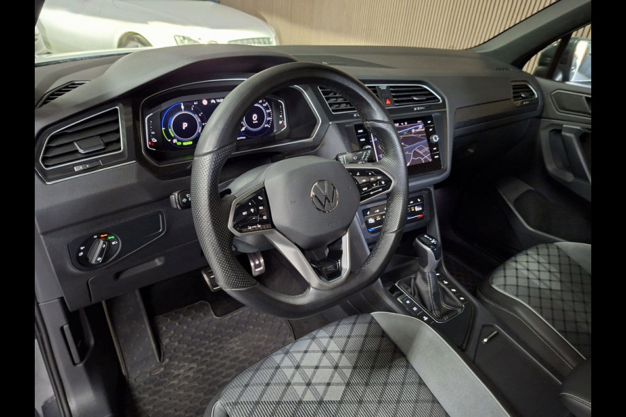 Volkswagen Tiguan 1.4 TSI eHybrid R-Line Business+ | Navi | IQ Light | Pano | Camera | Stoelverwarming |