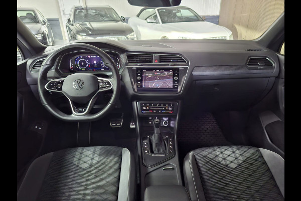 Volkswagen Tiguan 1.4 TSI eHybrid R-Line Business+ | Navi | IQ Light | Pano | Camera | Stoelverwarming |