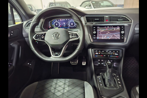 Volkswagen Tiguan 1.4 TSI eHybrid R-Line Business+ | Navi | IQ Light | Pano | Camera | Stoelverwarming |