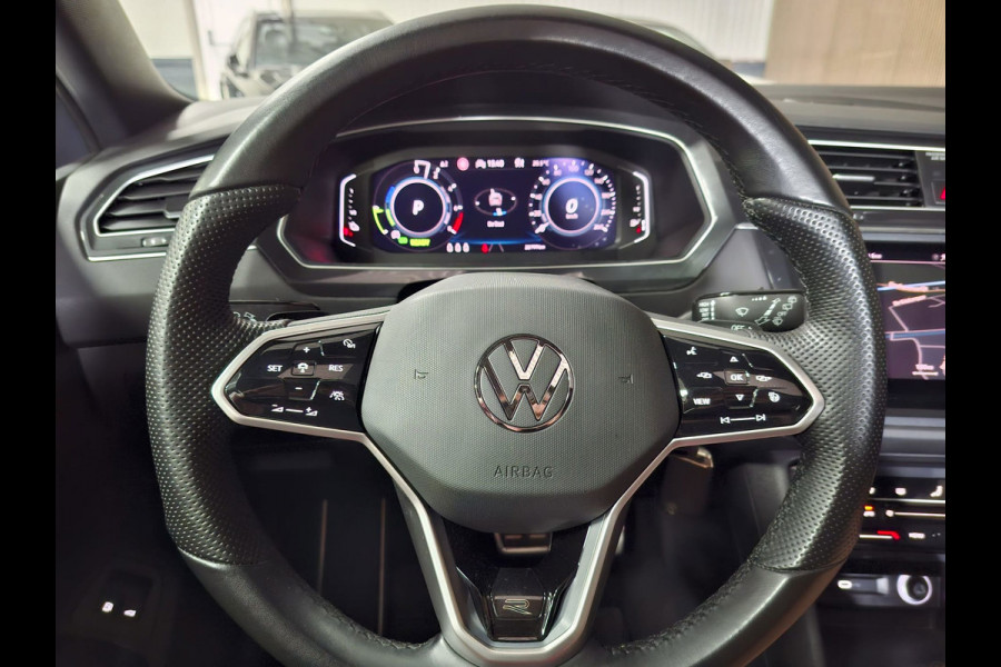 Volkswagen Tiguan 1.4 TSI eHybrid R-Line Business+ | Navi | IQ Light | Pano | Camera | Stoelverwarming |
