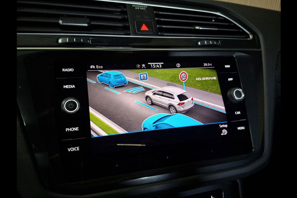 Volkswagen Tiguan 1.4 TSI eHybrid R-Line Business+ | Navi | IQ Light | Pano | Camera | Stoelverwarming |