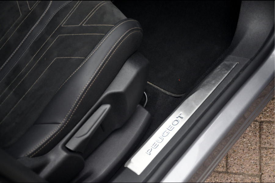 Peugeot 3008 1.6 HYbrid 225 GT | SoH 100% | Focal | Black Pack |