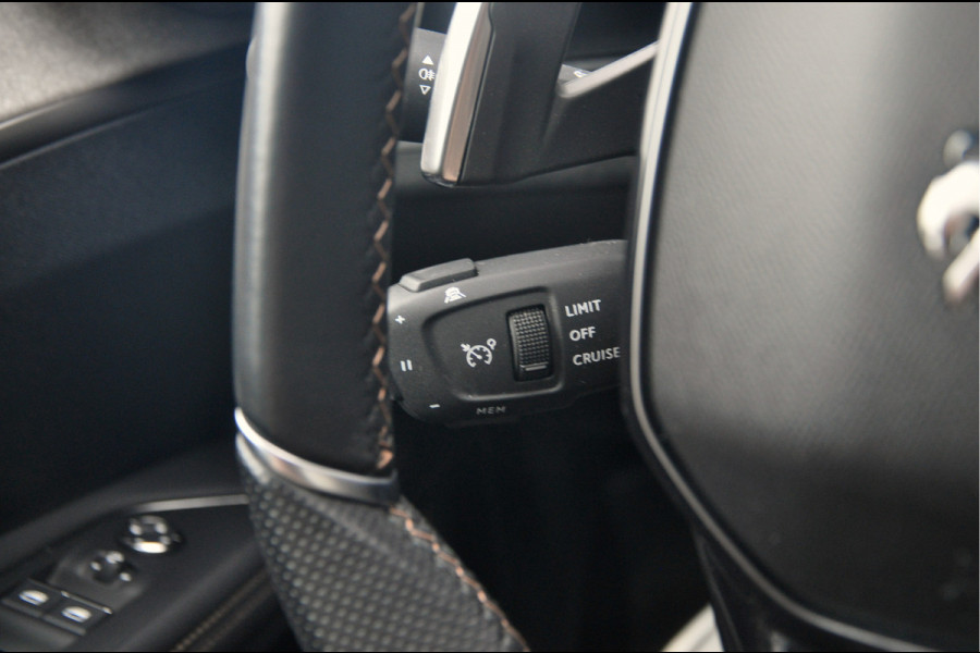 Peugeot 3008 1.6 HYbrid 225 GT | SoH 100% | Focal | Black Pack |