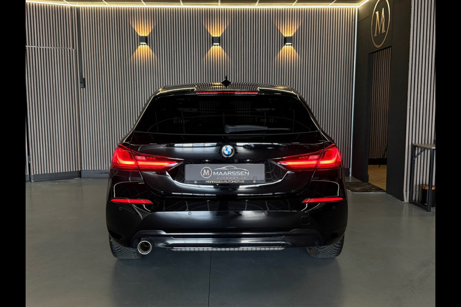 BMW 1-serie 118i Executive Edition |Digtale Dash|Automaat|Apple Carplay|Keyless|Camera