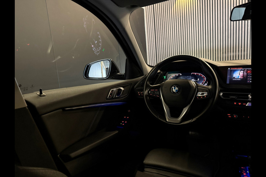 BMW 1-serie 118i Executive Edition |Digtale Dash|Automaat|Apple Carplay|Keyless|Camera