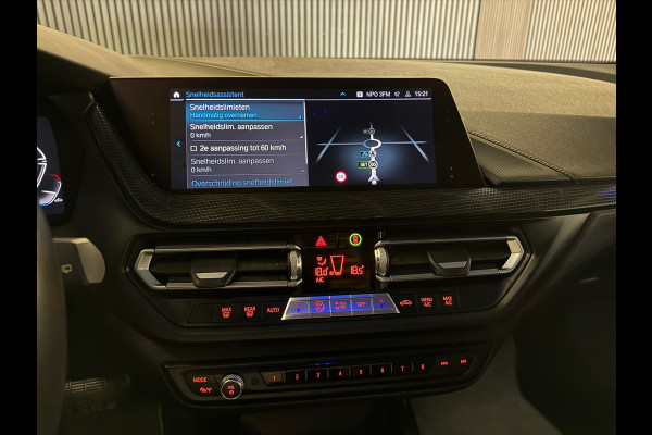 BMW 1-serie 118i Executive Edition |Digtale Dash|Automaat|Apple Carplay|Keyless|Camera
