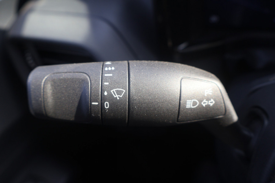 Ford E-Transit Courier Limited 44 kWh Navigatie Airco