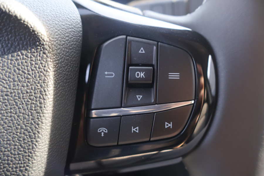 Ford E-Transit Courier Limited 44 kWh Navigatie Airco