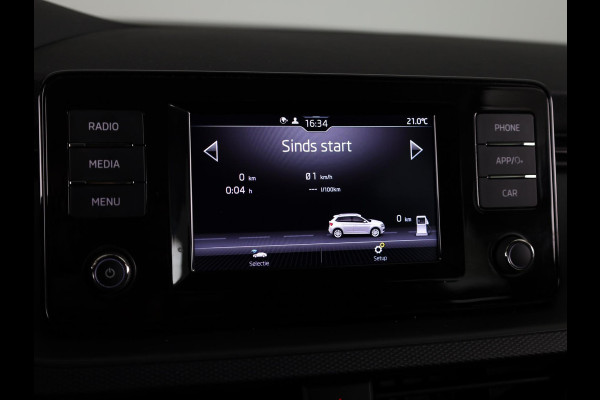 Škoda Kamiq 1.0 TSI Ambition 110 pk | Navigatie via App | Trekhaak (wegklapbaar) | Parkeersensoren achter | Cruise control | LED koplampen |