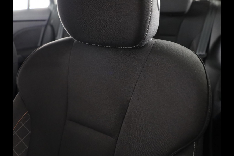 Škoda Kamiq 1.0 TSI Ambition 110 pk | Navigatie via App | Trekhaak (wegklapbaar) | Parkeersensoren achter | Cruise control | LED koplampen |