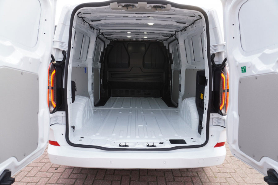 Ford E-Transit Custom 340L L2H1 Limited 71 kWh/218PK Automaat Schuifdeur L+ R nr. V070 | Climate | Adap.Cruise | Navi | Leer | Camera |Pro Powerpack