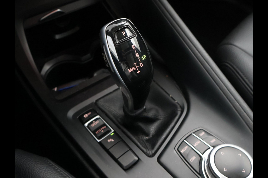 BMW X1 SDRIVE 18D AUT. + PANORAMA | HARMAN/KARDON | LEDER | STOELVERWARMING