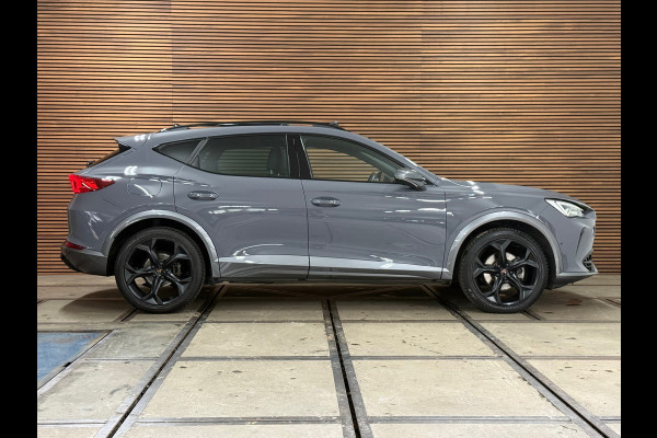 CUPRA Formentor 1.5 TSI Business Exclusive Paint | Pano | Winterpakket | Cruise adaptief | 19 Inch | Matrix Led | Virtual |