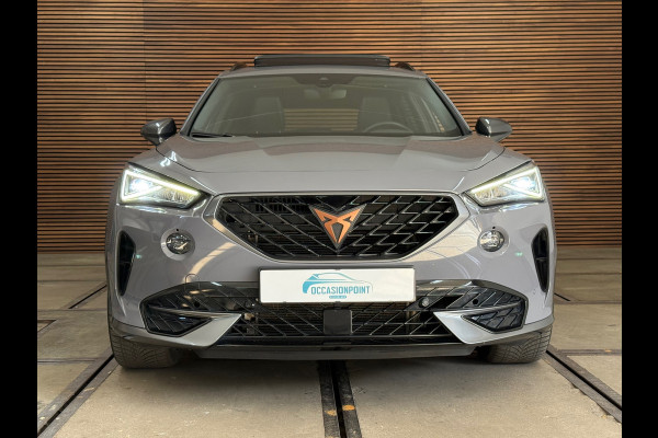 CUPRA Formentor 1.5 TSI Business Exclusive Paint | Pano | Winterpakket | Cruise adaptief | 19 Inch | Matrix Led | Virtual |
