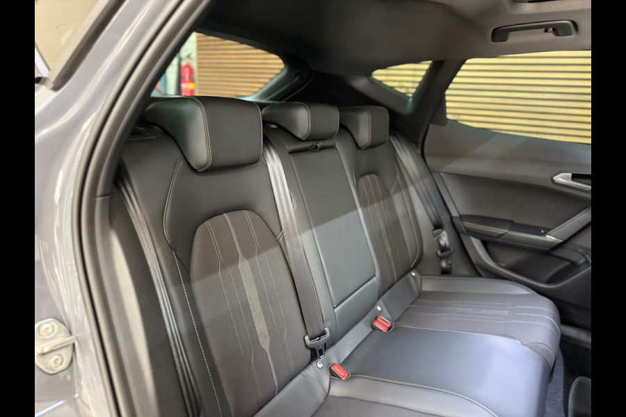 CUPRA Formentor 1.5 TSI Business Exclusive Paint | Pano | Winterpakket | Cruise adaptief | 19 Inch | Matrix Led | Virtual |