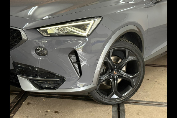 CUPRA Formentor 1.5 TSI Business Exclusive Paint | Pano | Winterpakket | Cruise adaptief | 19 Inch | Matrix Led | Virtual |