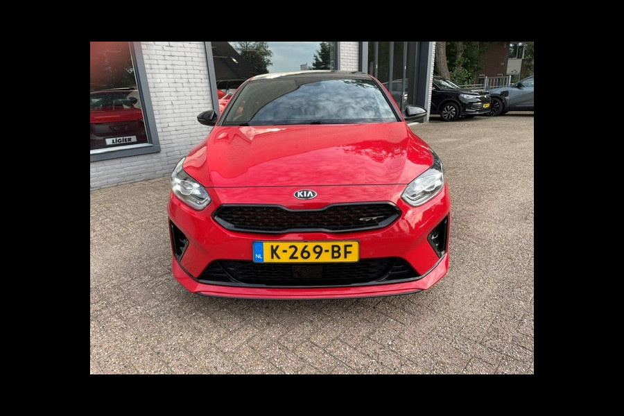 Kia ProCeed 1.6 T-GDI GT | Schuif/kanteldak | Leer | 2 sets velgen