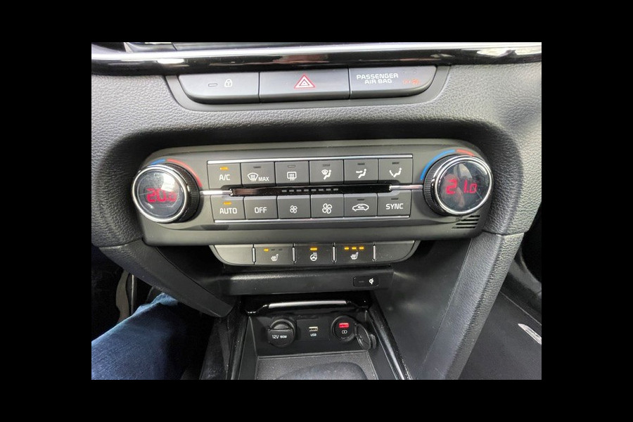 Kia ProCeed 1.6 T-GDI GT | Schuif/kanteldak | Leer | 2 sets velgen