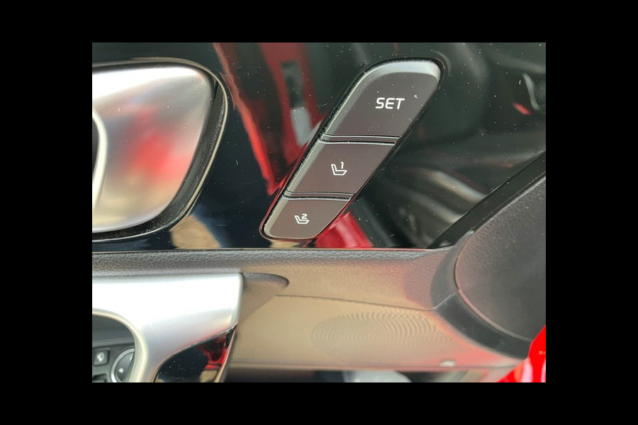 Kia ProCeed 1.6 T-GDI GT | Schuif/kanteldak | Leer | 2 sets velgen