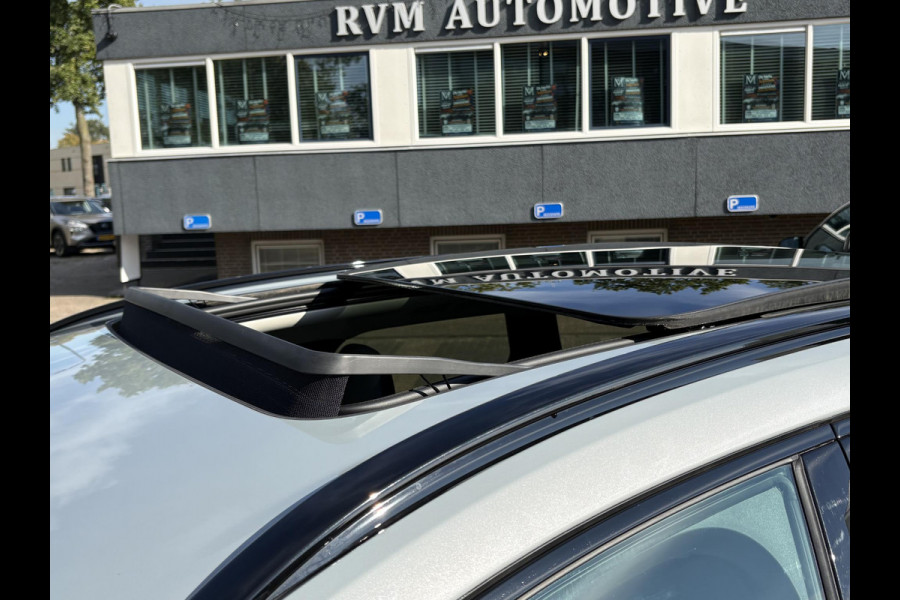 Volvo XC60 2.0 T6 Plug-in hybrid AWD Plus Dark VAN €56.900,- VOOR €54.877,-|  HEAD-UP DISPLAY | 2026!| HARMAN KARDON| PANO| MEMORY STOELEN| PILOT ASSIST| 360 CAMERA|