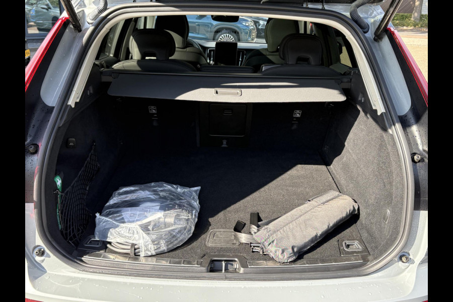 Volvo XC60 2.0 T6 Plug-in hybrid AWD Plus Dark VAN €56.900,- VOOR €54.877,-|  HEAD-UP DISPLAY | 2026!| HARMAN KARDON| PANO| MEMORY STOELEN| PILOT ASSIST| 360 CAMERA|