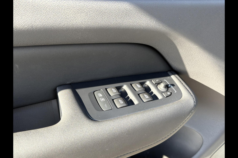 Volvo XC60 2.0 T6 Plug-in hybrid AWD Plus Dark VAN €56.900,- VOOR €54.877,-|  HEAD-UP DISPLAY | 2026!| HARMAN KARDON| PANO| MEMORY STOELEN| PILOT ASSIST| 360 CAMERA|