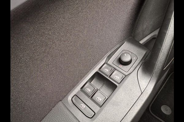 Seat Arona 1.5 TSI EVO FR Business Intense Plus | Trekhaak | Stoelverwarming | LM 17 inch | Full Led | Camera |