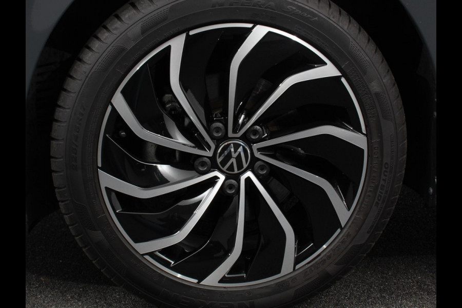 Volkswagen Golf 1.5 eTSI 150pk DSG Style Navigatie DAB Camera Lane Assist LED Adaptive Cruise Control Keyless Go Stoelverwarming Lichtmetalen Velgen