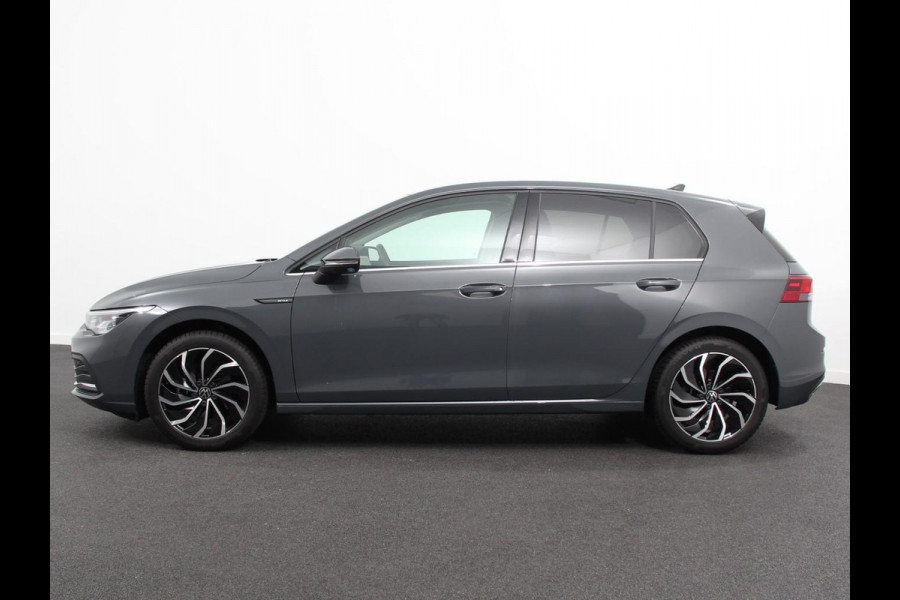 Volkswagen Golf 1.5 eTSI 150pk DSG Style Navigatie DAB Camera Lane Assist LED Adaptive Cruise Control Keyless Go Stoelverwarming Lichtmetalen Velgen
