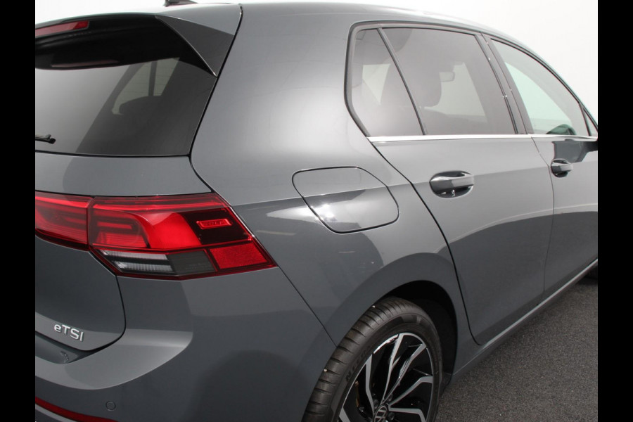 Volkswagen Golf 1.5 eTSI 150pk DSG Style Navigatie DAB Camera Lane Assist LED Adaptive Cruise Control Keyless Go Stoelverwarming Lichtmetalen Velgen