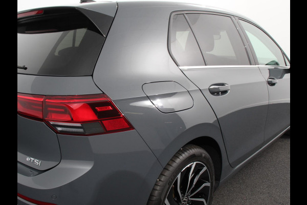 Volkswagen Golf 1.5 eTSI 150pk DSG Style Navigatie DAB Camera Lane Assist LED Adaptive Cruise Control Keyless Go Stoelverwarming Lichtmetalen Velgen