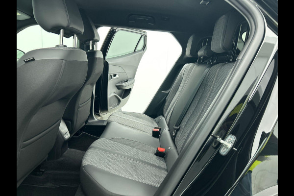 Peugeot 2008 1.2 PureTech 130pk Automaat Allure Navigatie Apple Carplay/Android Auto 360 camera Parkeersensoren Blind Spot Assist Adaptive Cruise Control Stoelverwarming