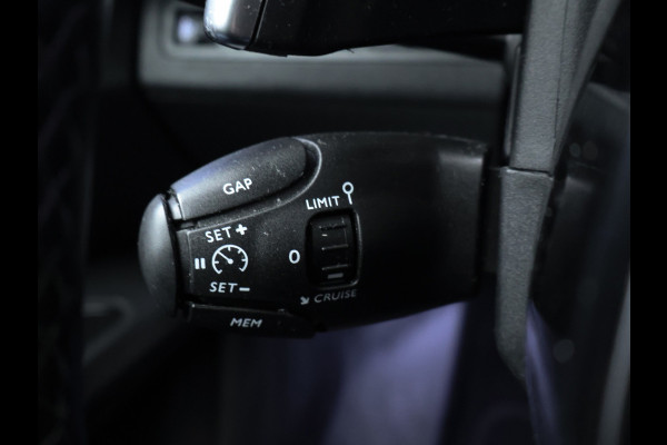 Peugeot 5008 1.2 PureTech Allure Sport (APPLE CARPLAY,NAVI,CAMERA,360 VIEW,CLIMATE,CRUISE,GETINT,LED,SPORTSTOELEN,LM VELGEN)