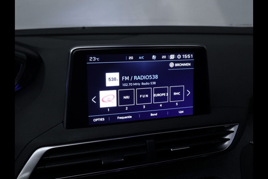Peugeot 5008 1.2 PureTech Allure Sport (APPLE CARPLAY,NAVI,CAMERA,360 VIEW,CLIMATE,CRUISE,GETINT,LED,SPORTSTOELEN,LM VELGEN)