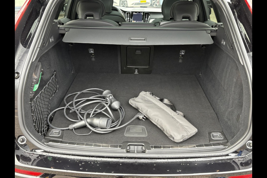 Volvo XC60 2.0 T8 Plug-in hybrid AWD Plus Black Edition VAN €52.900,- VOOR €49.877,- |  HARMAN KARDON| 360 CAMERA| PANO| MEMORY STOELEN| ACHTERBANK VERWARMD|