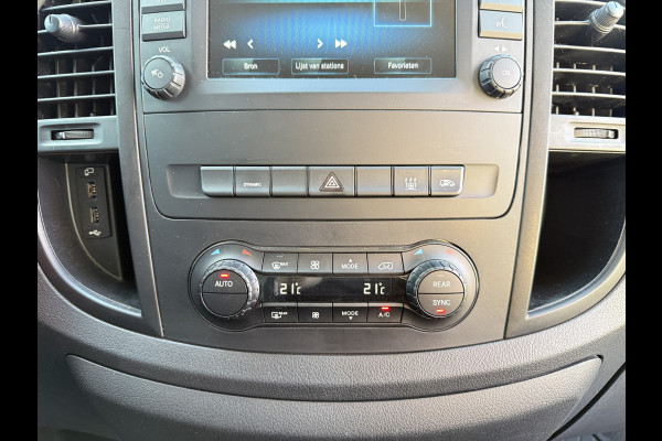 Mercedes-Benz eVito Tourer 129 90kWh 204PK Personenvervoer L2 370km WLTP 92.2% (SOH) 7 Stoelen Elektrische Schuifdeur LED Lichtmetalen velgen 17inch Snelladen Climate Control Cruise Control