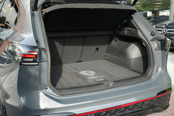 Volkswagen Tiguan 1.5 eHybrid R-Line Business Pano Leer Massage NL auto