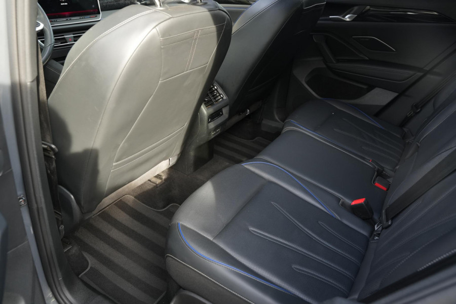 Volkswagen Tiguan 1.5 eHybrid R-Line Business Pano Leer Massage NL auto