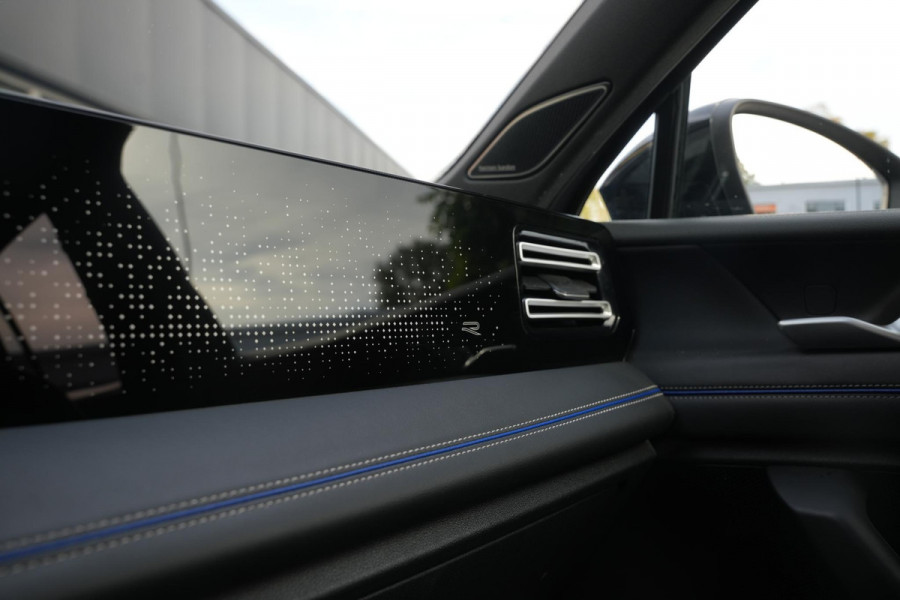 Volkswagen Tiguan 1.5 eHybrid R-Line Business Pano Leer Massage NL auto