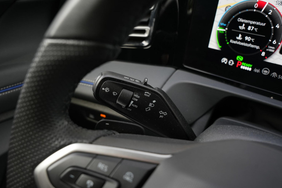 Volkswagen Tiguan 1.5 eHybrid R-Line Business Pano Leer Massage NL auto