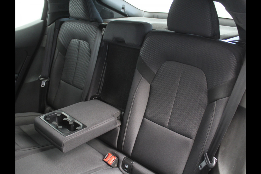 Polestar 2 Standard Range Single Motor 69 kWh PILOTPACK | CARPLAY | 360CAMERA | ADAPCRUISE | WEGKLAPTRHAAK | LMV19 | CLIMATE | STOELVERW |