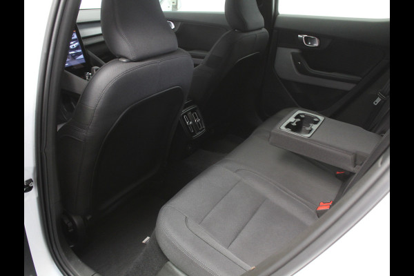 Polestar 2 Standard Range Single Motor 69 kWh PILOTPACK | CARPLAY | 360CAMERA | ADAPCRUISE | WEGKLAPTRHAAK | LMV19 | CLIMATE | STOELVERW |