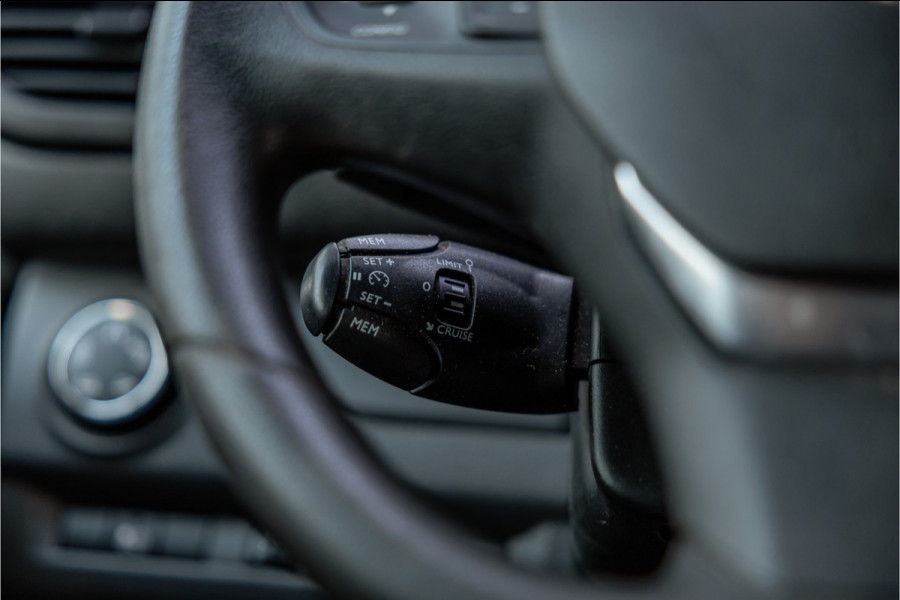 Opel Vivaro 2.0 CDTI L3H1 DC | Dubbel cabine | CarPlay | Navigatie | MF Stuur | Cruise control | 5-Zitter | PDC V+A | Nieuwe APK
